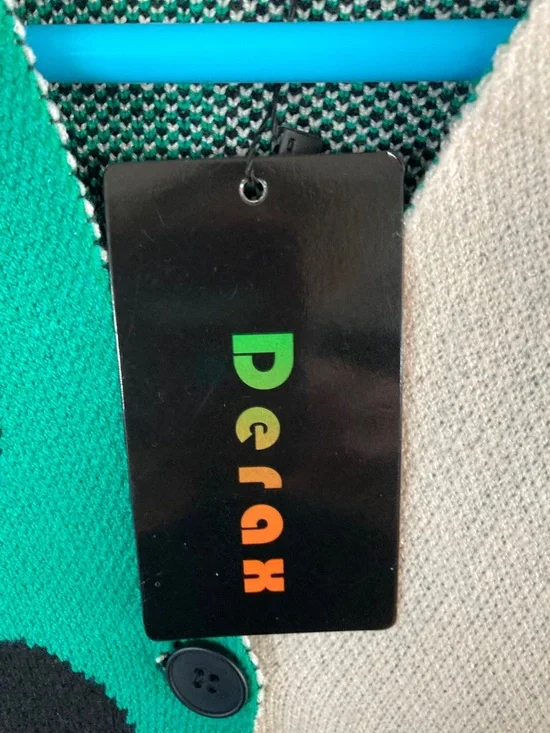 Derax Sweater Tiger Print NWT - Picture 3 of 8